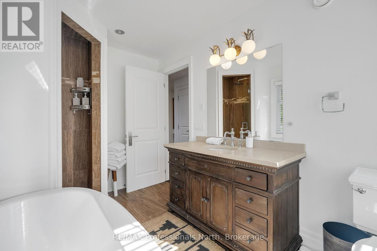 6 - 1059 WOODINGTON ROAD Image 25