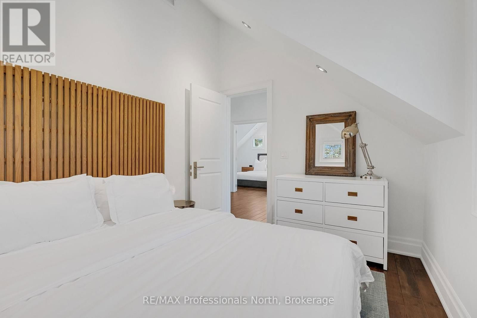 6 - 1059 WOODINGTON ROAD Image 33