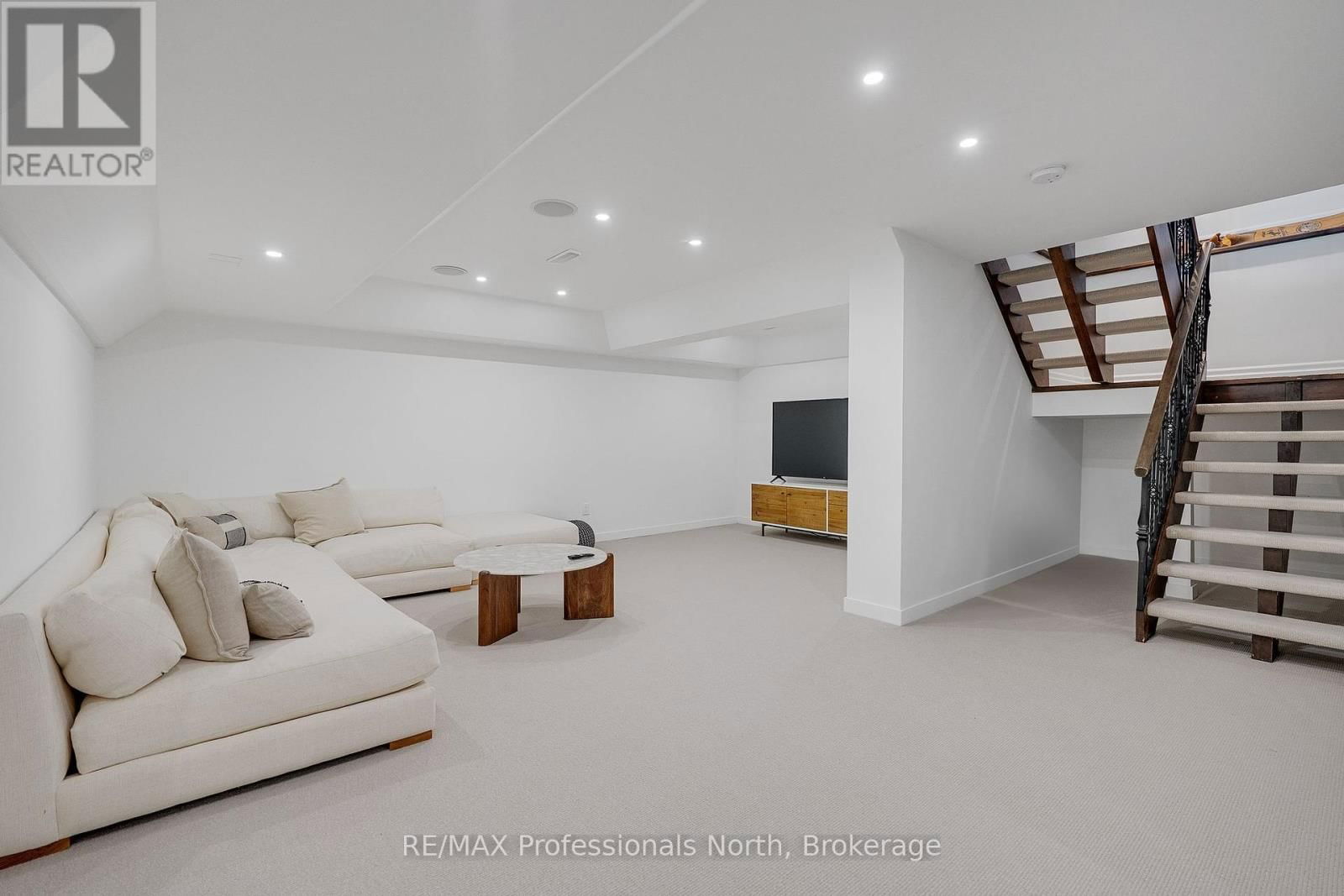 6 - 1059 WOODINGTON ROAD Image 37