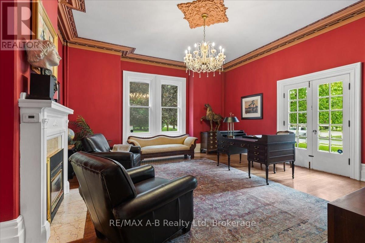 126 JOHN STREET NORTH Image 12