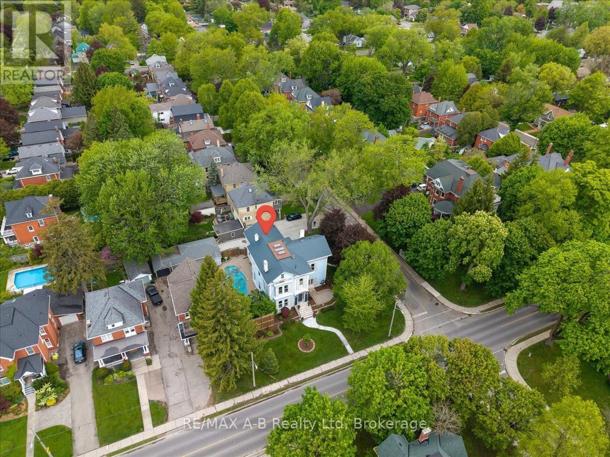126 JOHN STREET NORTH Image 40