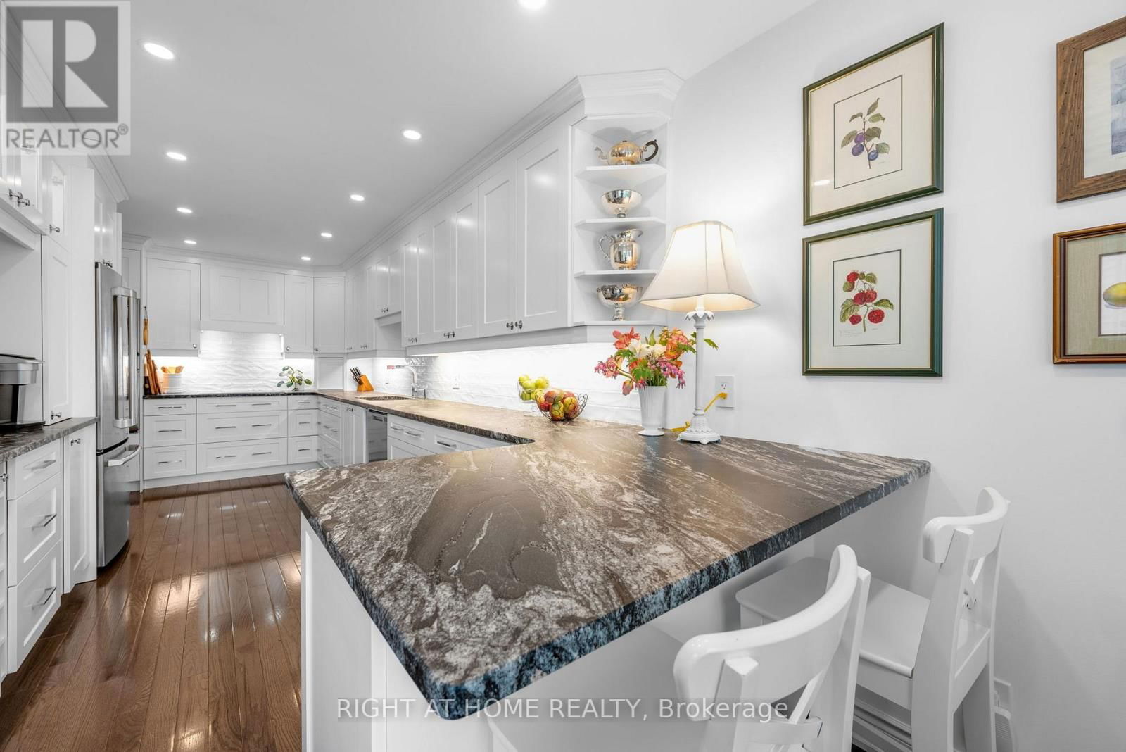 54 INNESBROOK COURT Image 7
