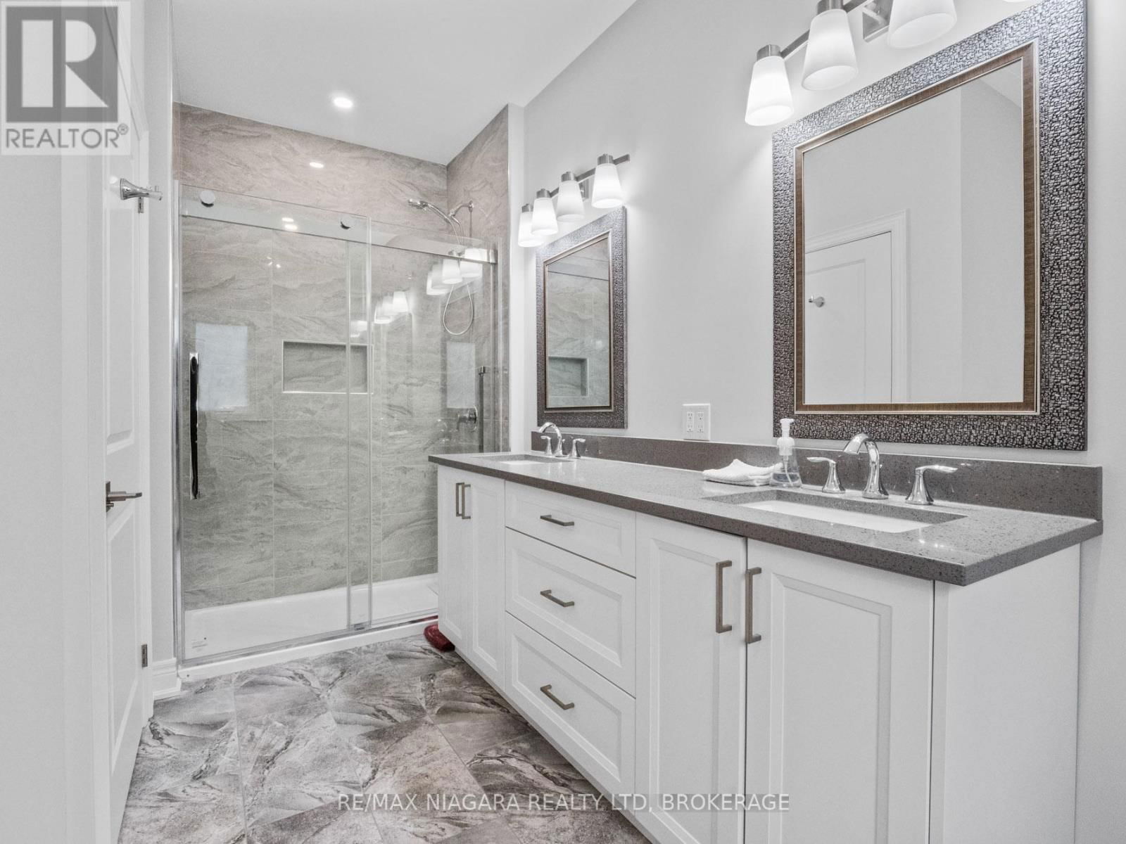 254 LANCASTER DRIVE Image 18