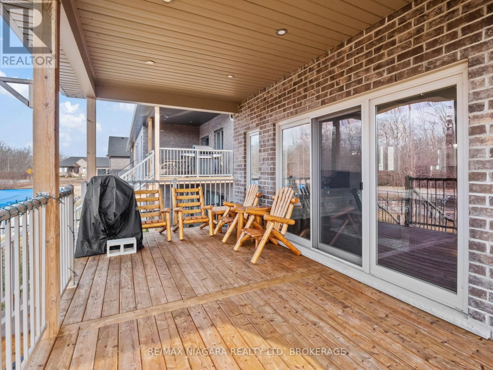 254 LANCASTER DRIVE Image 31