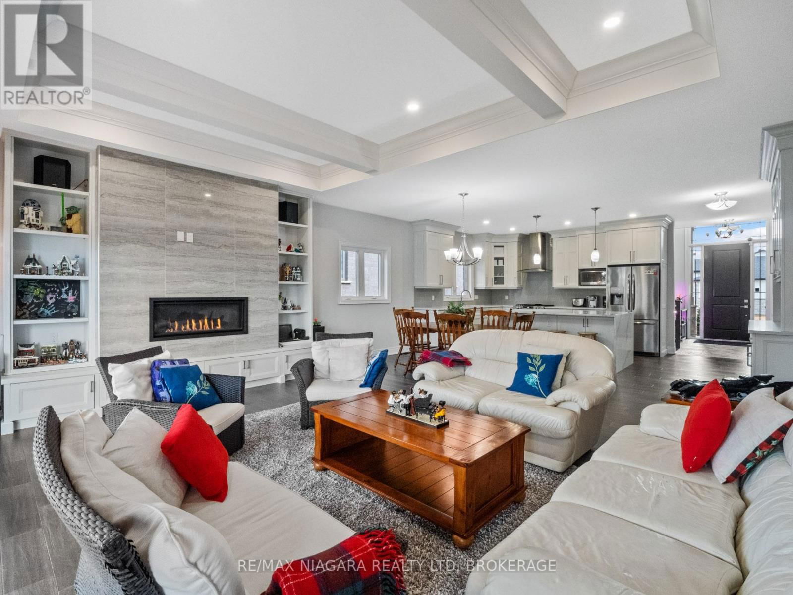 254 LANCASTER DRIVE Image 6