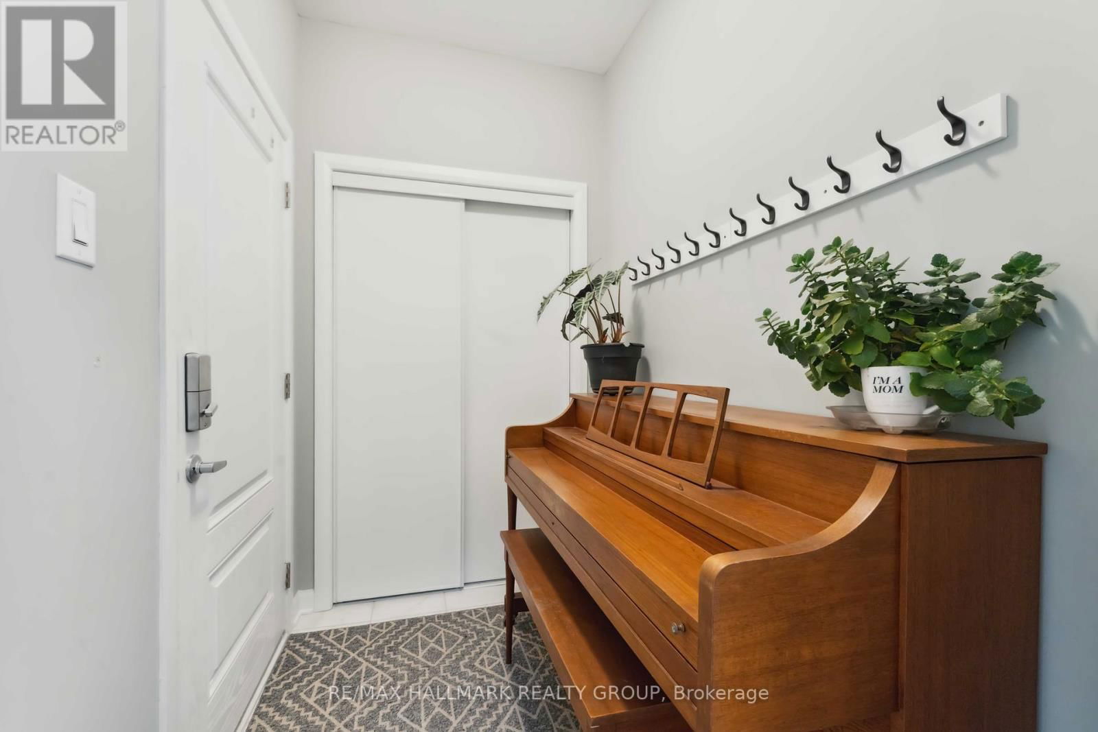 731 SEBASTIAN STREET Image 17