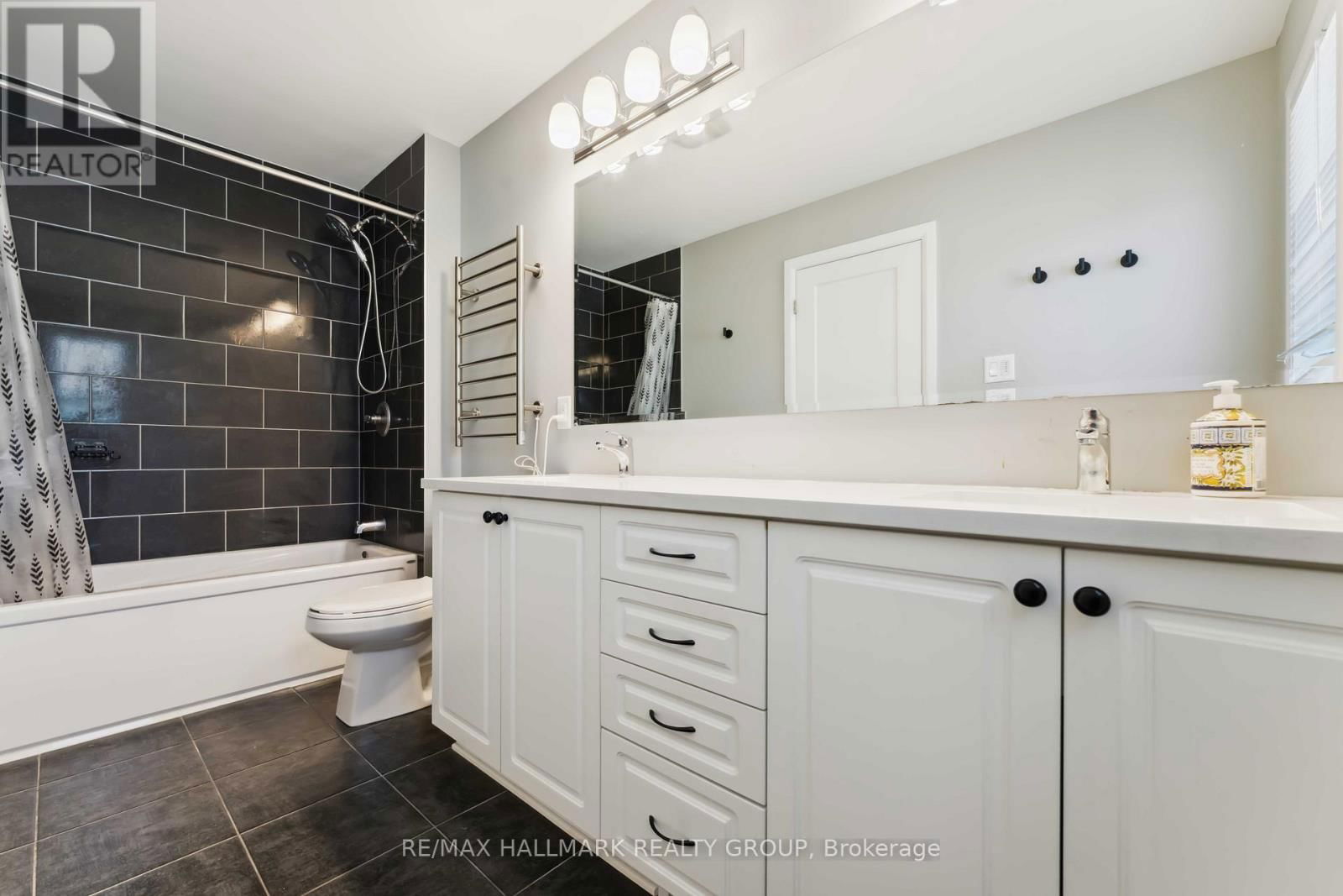 731 SEBASTIAN STREET Image 24