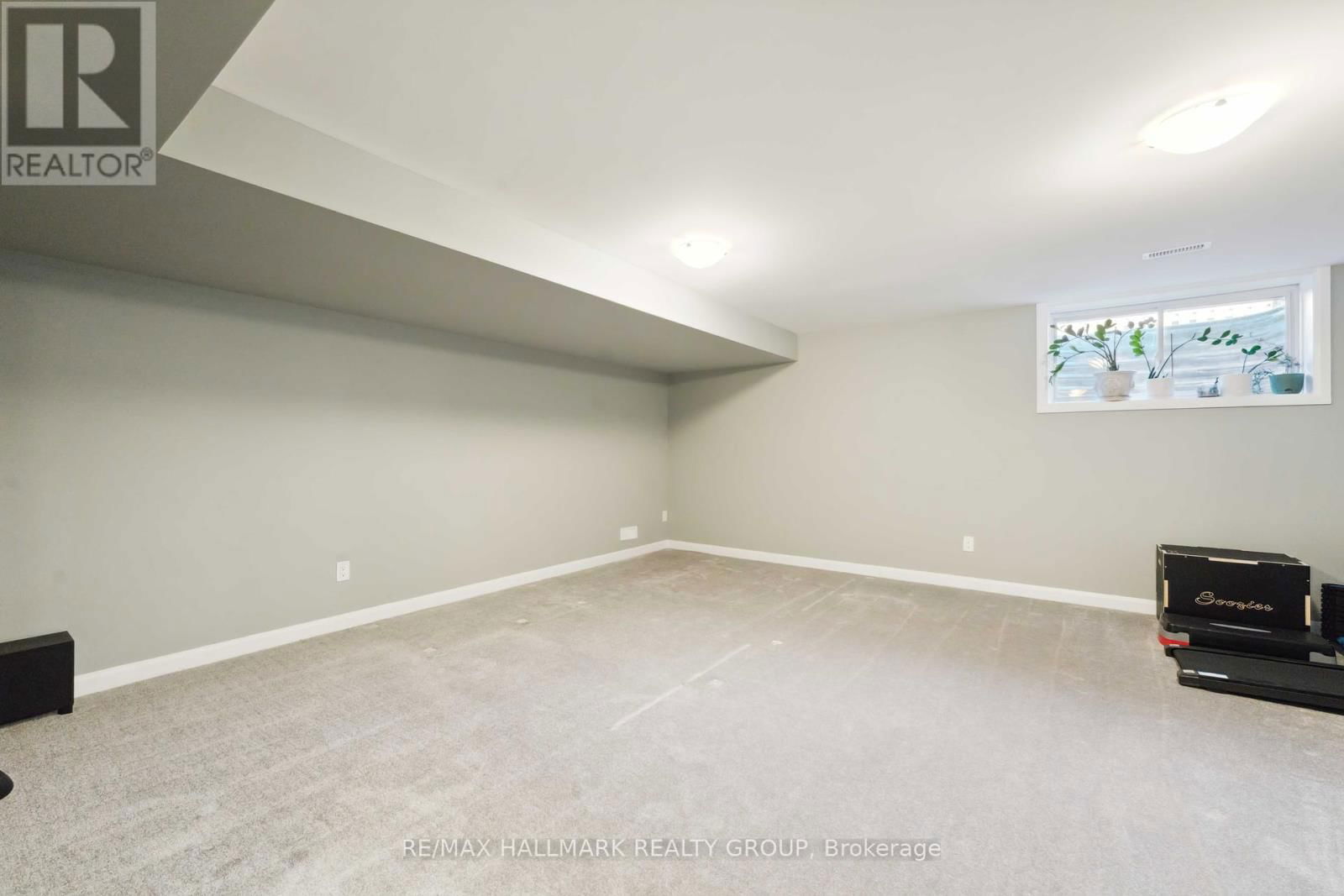 731 SEBASTIAN STREET Image 36