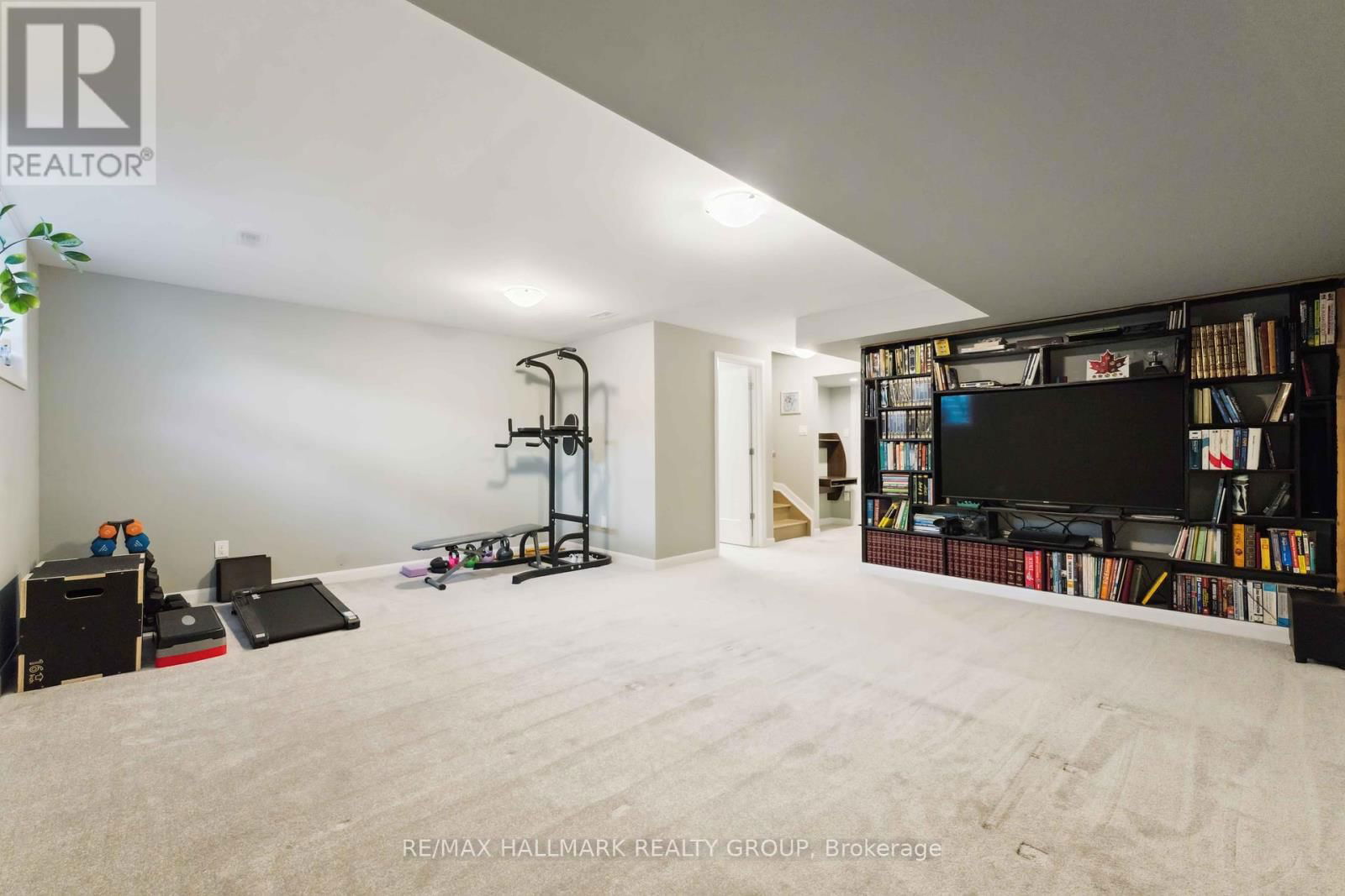731 SEBASTIAN STREET Image 38