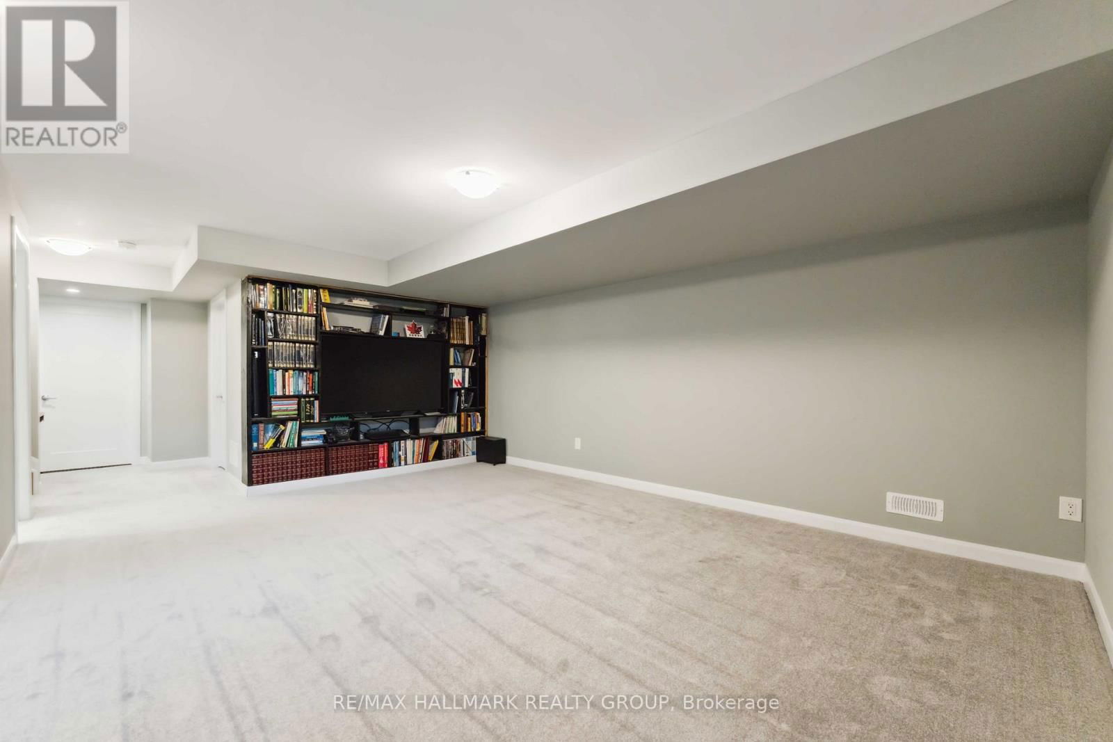 731 SEBASTIAN STREET Image 39