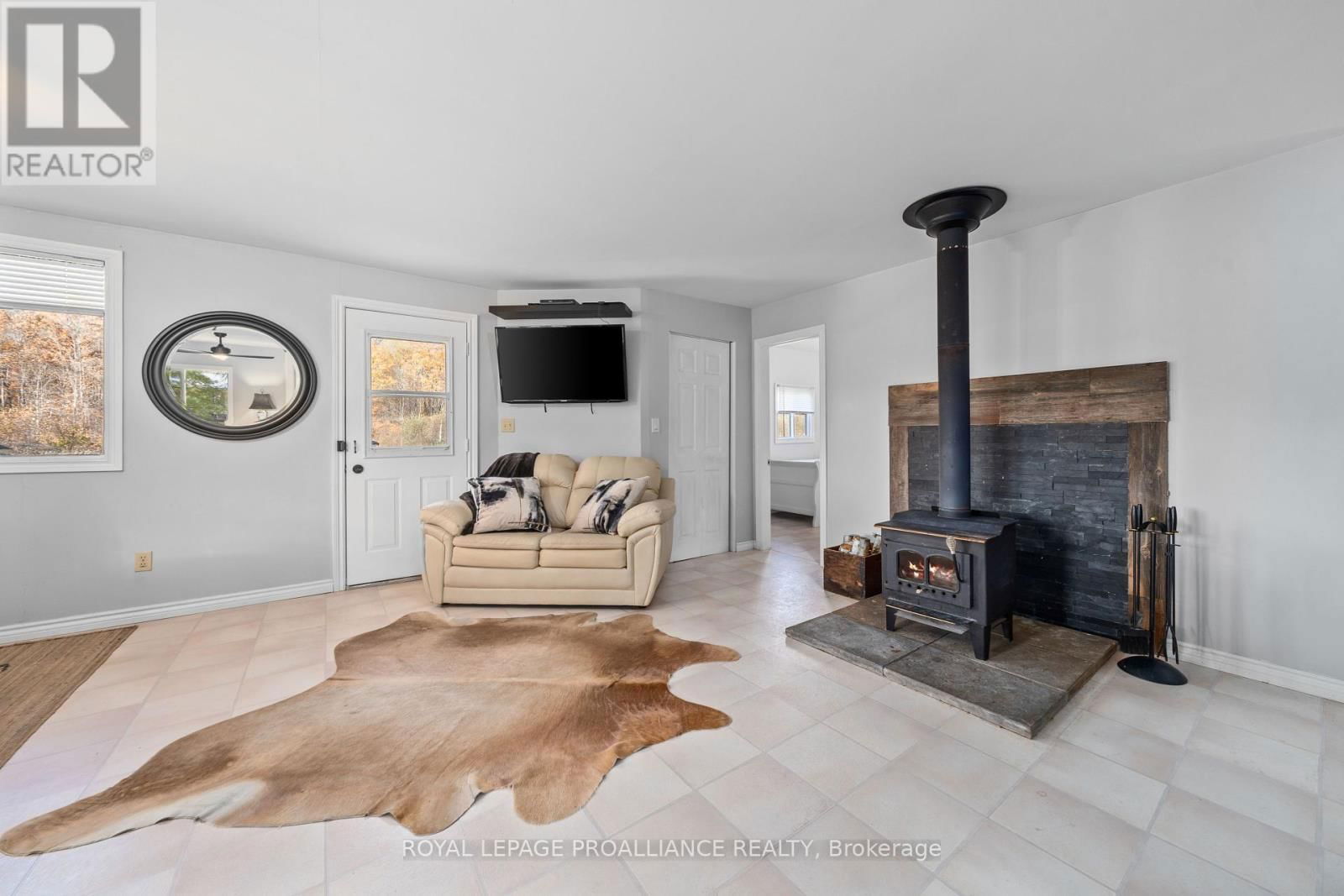 1019 TURNER WAY Image 14