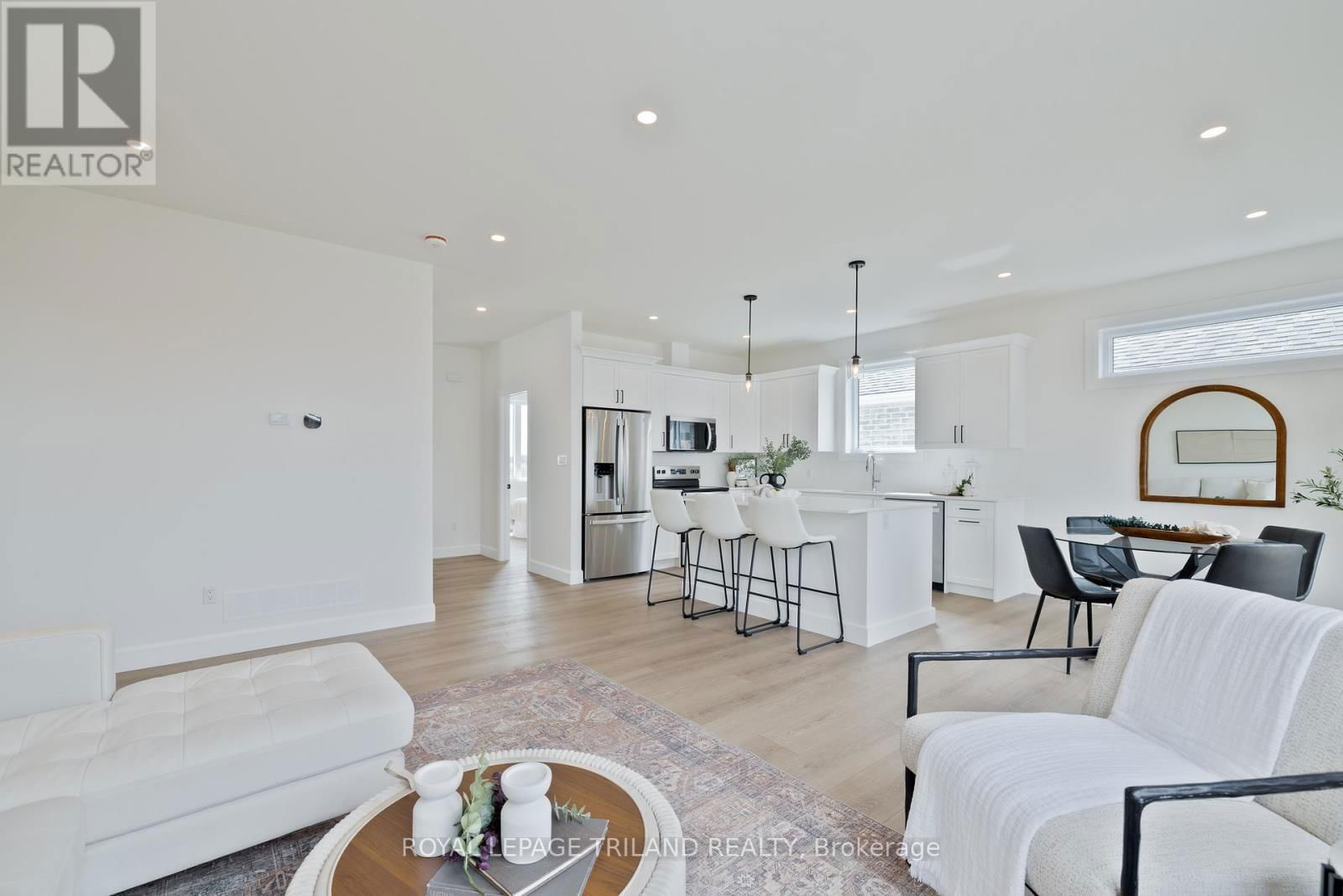 49 REBECCA DRIVE Image 10