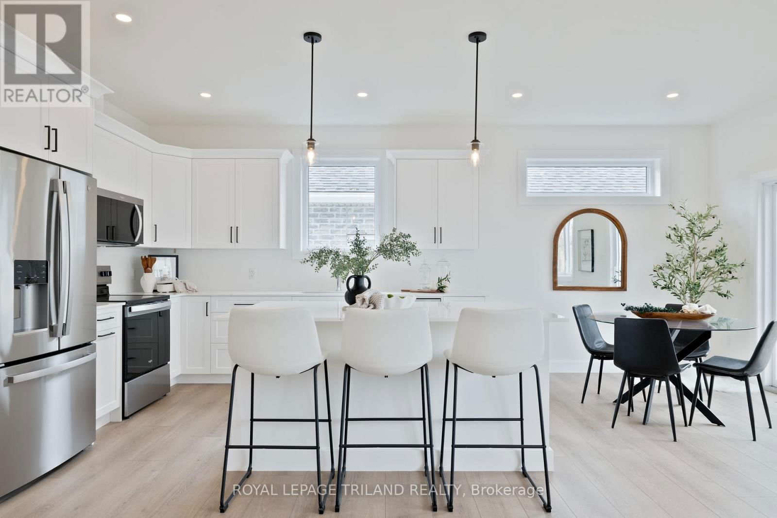 49 REBECCA DRIVE Image 15