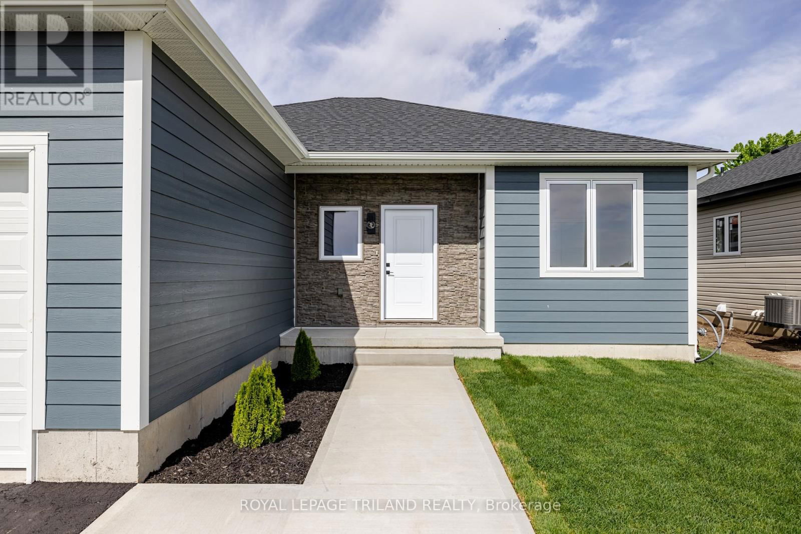 49 REBECCA DRIVE Image 3
