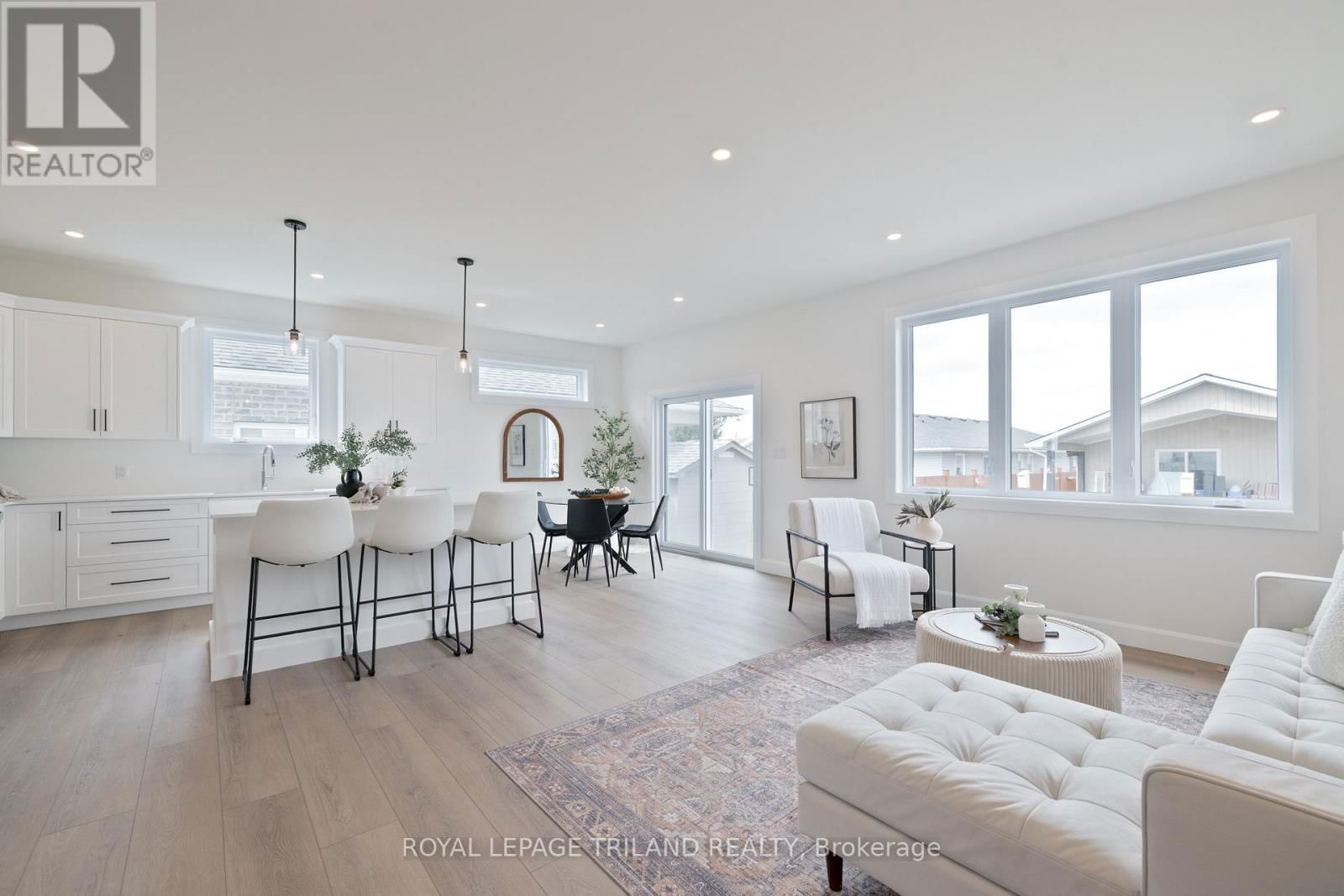 49 REBECCA DRIVE Image 8