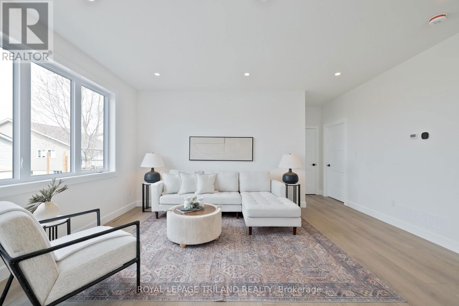 49 REBECCA DRIVE Image 9