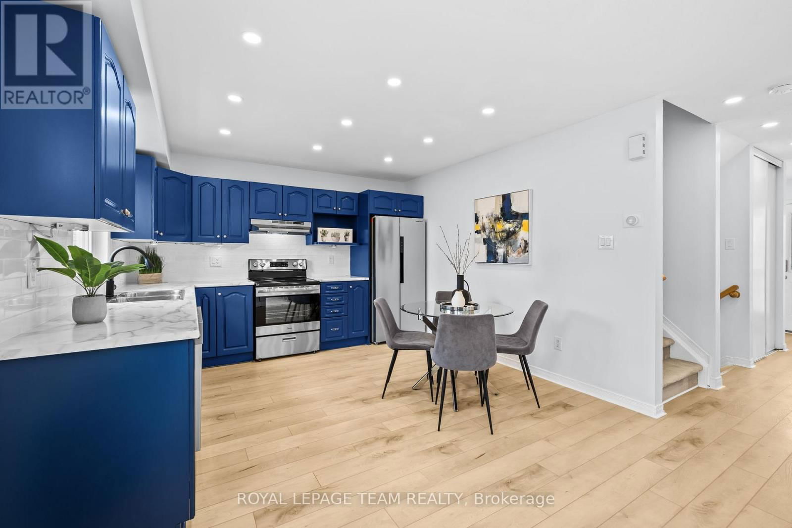 381 MOFFATT POND COURT Image 12