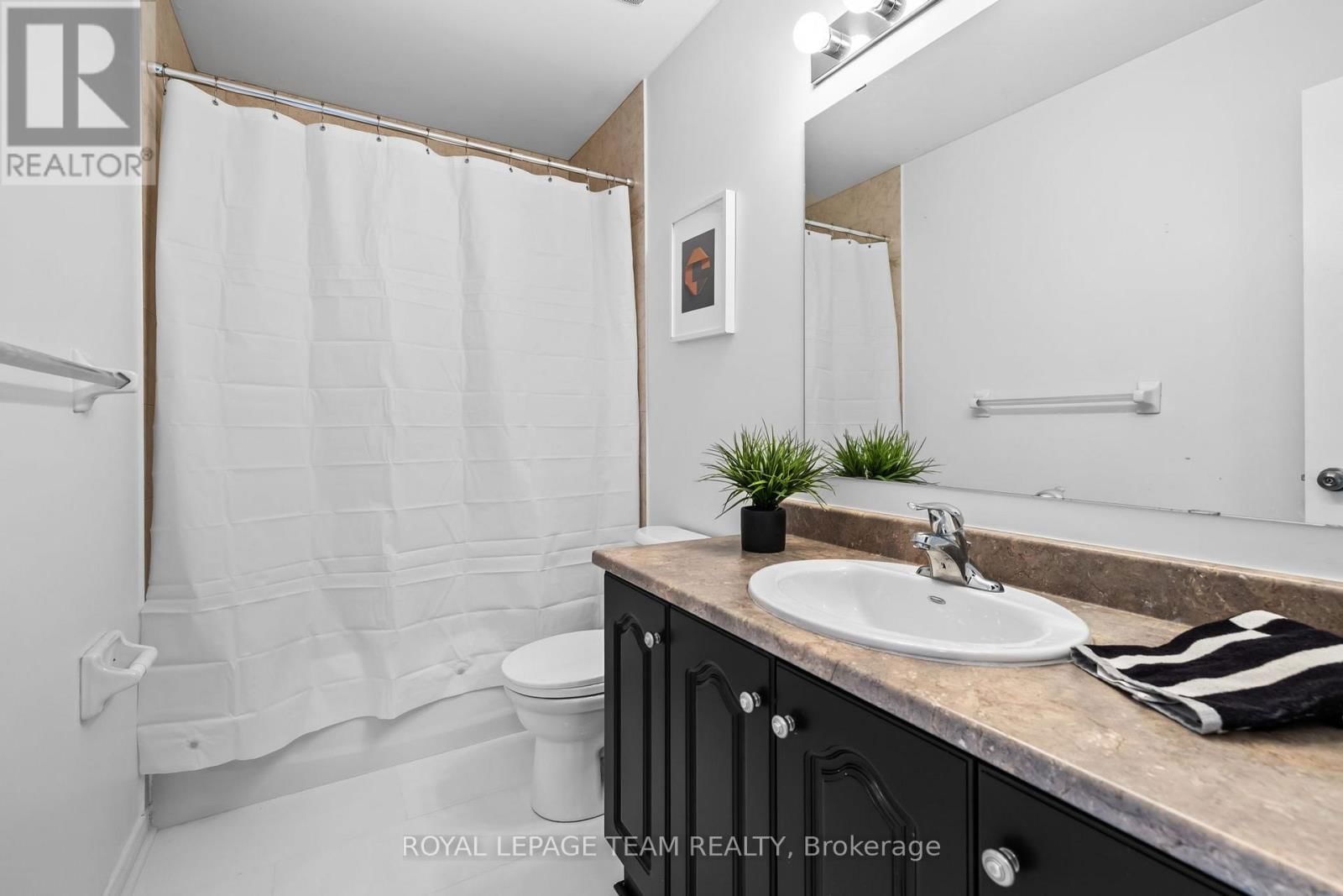 381 MOFFATT POND COURT Image 22