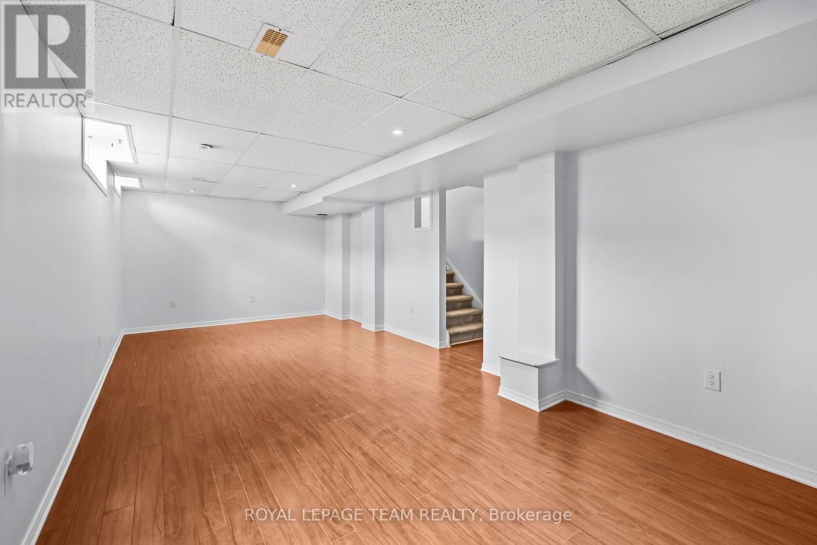 381 MOFFATT POND COURT Image 28