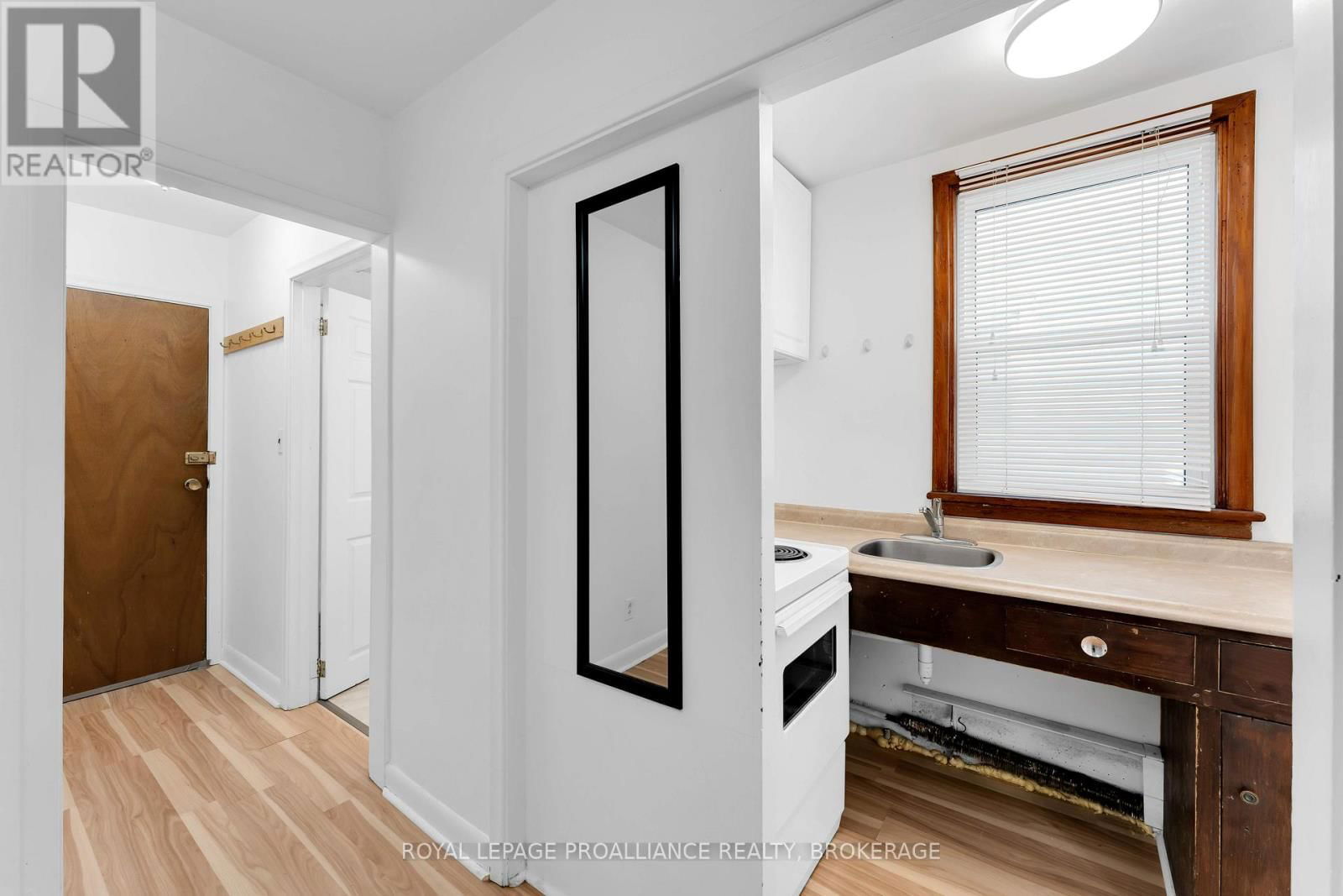 176 NELSON STREET Image 11