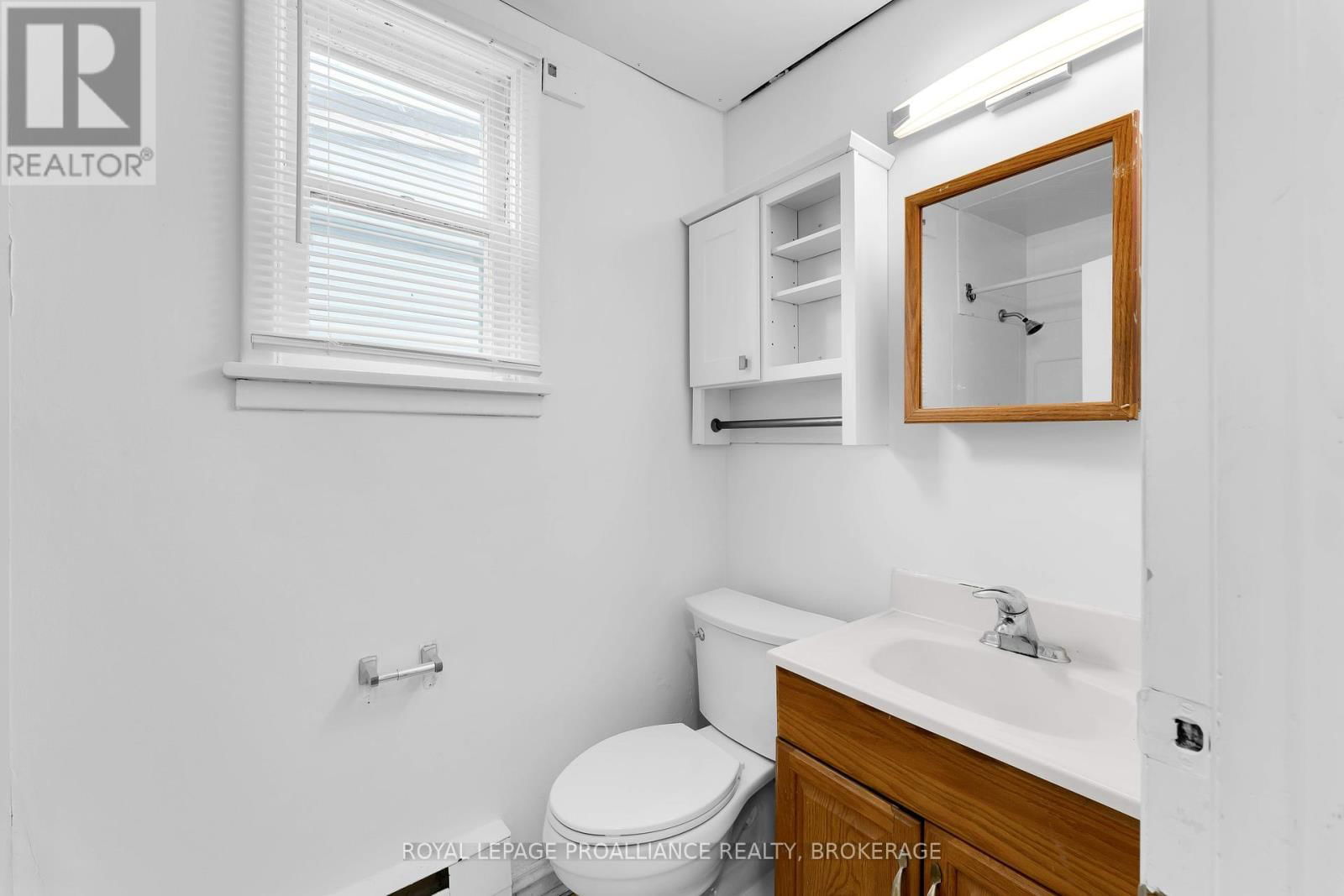 176 NELSON STREET Image 12