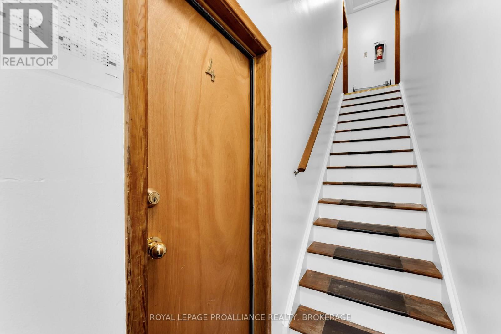 176 NELSON STREET Image 28