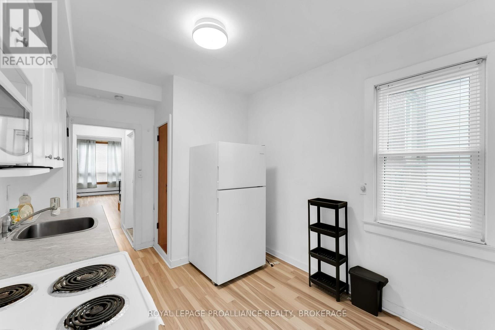 176 NELSON STREET Image 36