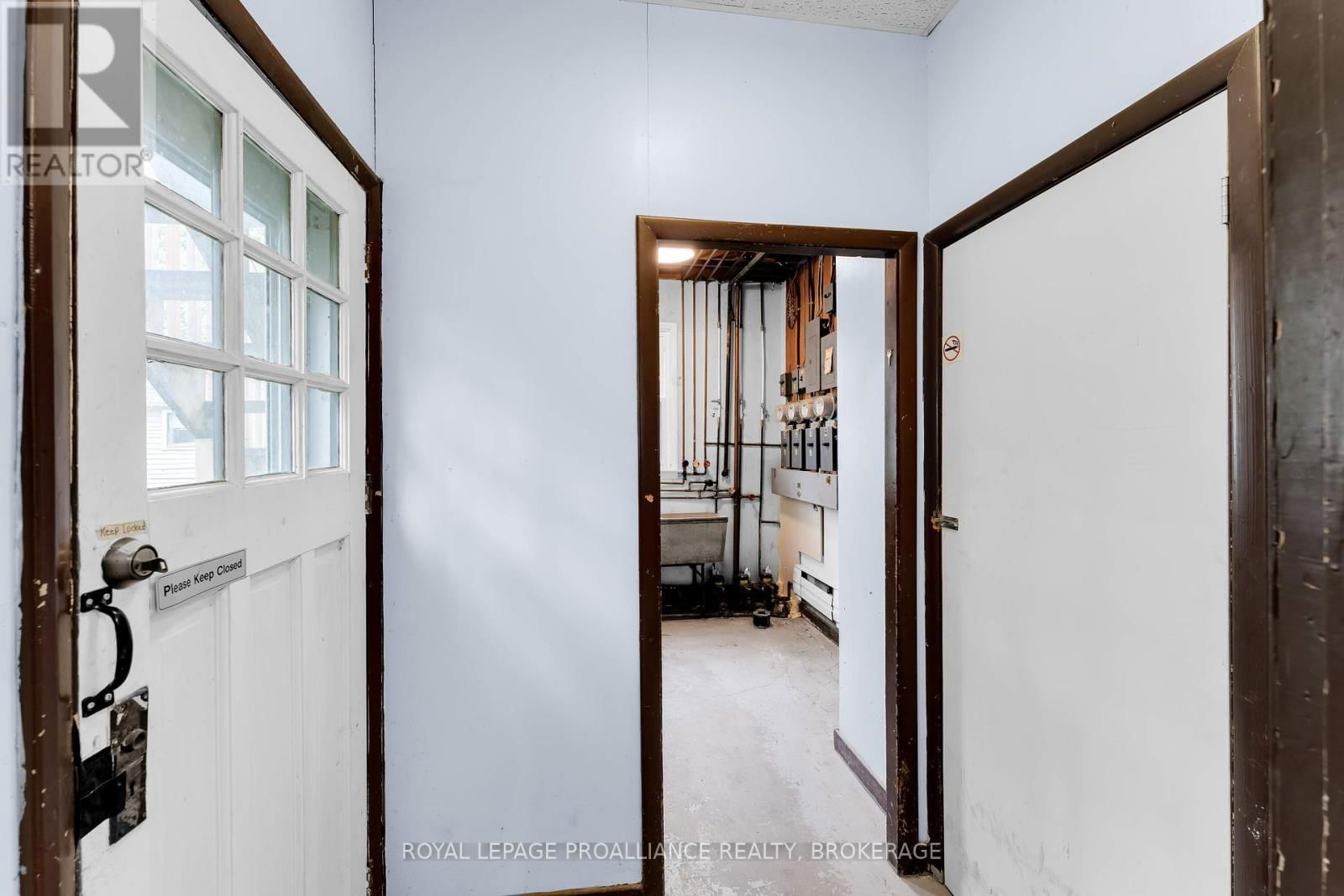 176 NELSON STREET Image 37