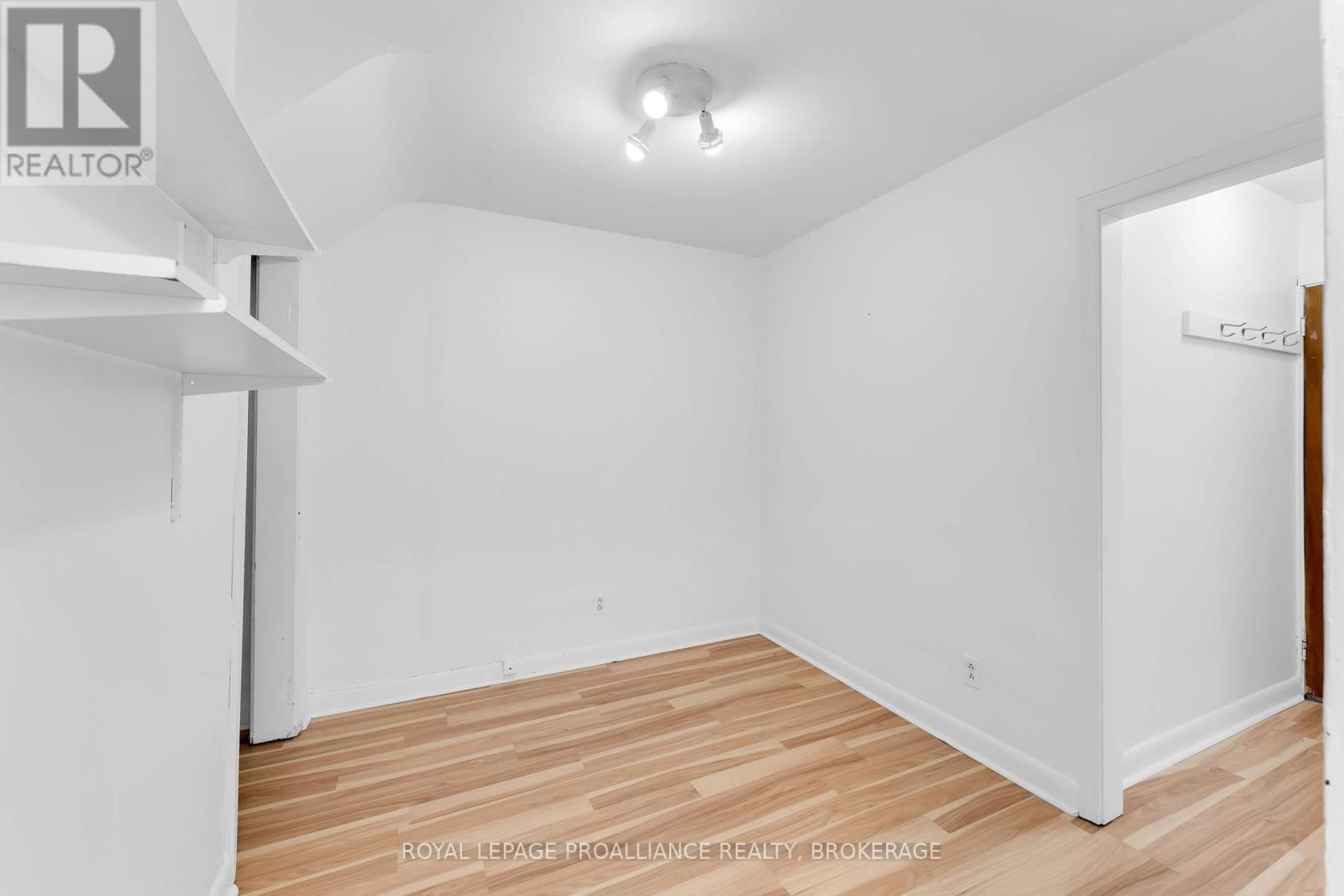 176 NELSON STREET Image 9