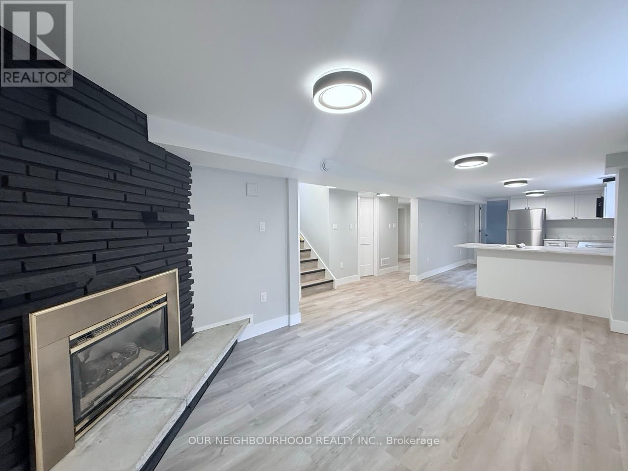 Lower/2 - 1382 LEIGHTON ROAD Image 2