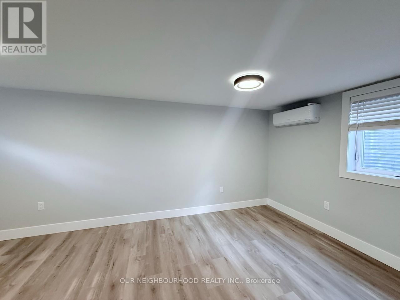 Lower/2 - 1382 LEIGHTON ROAD Image 20