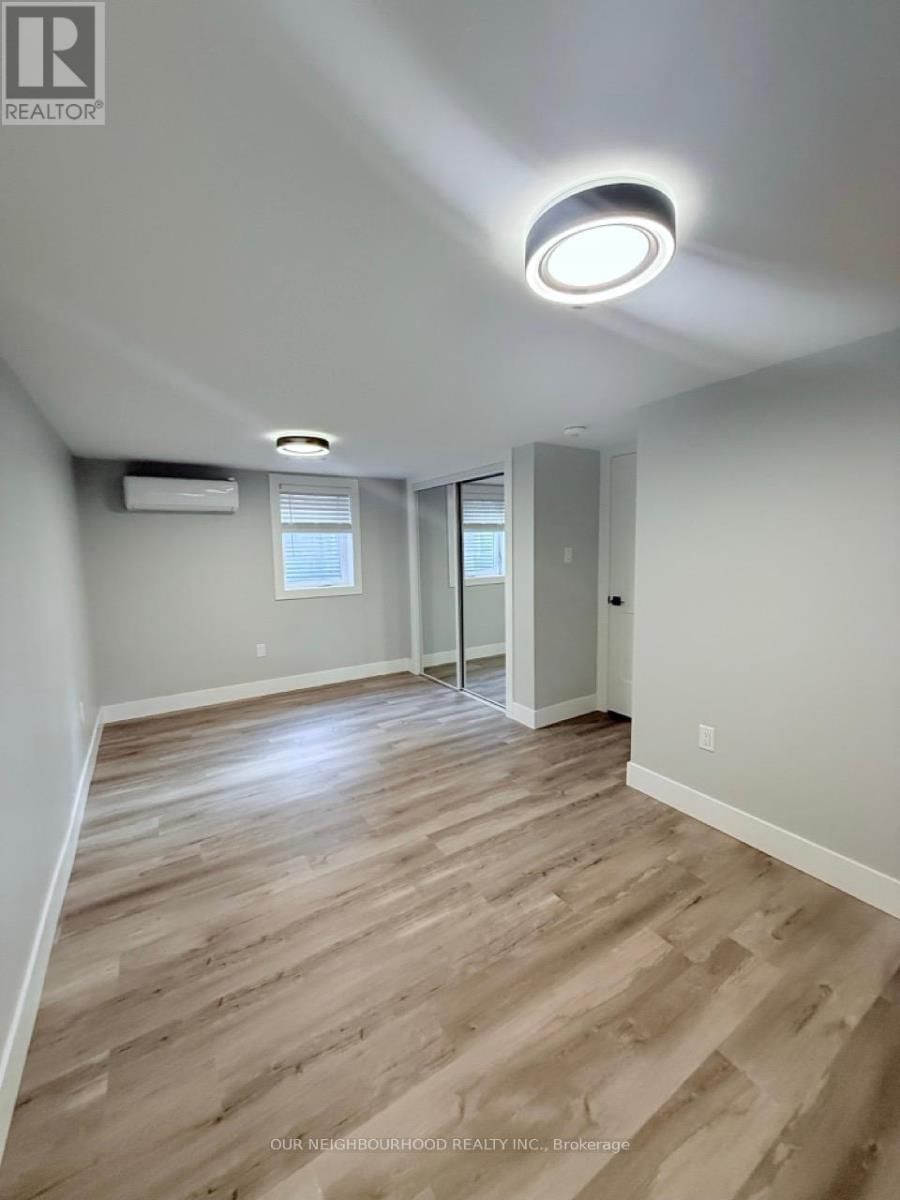Lower/2 - 1382 LEIGHTON ROAD Image 21