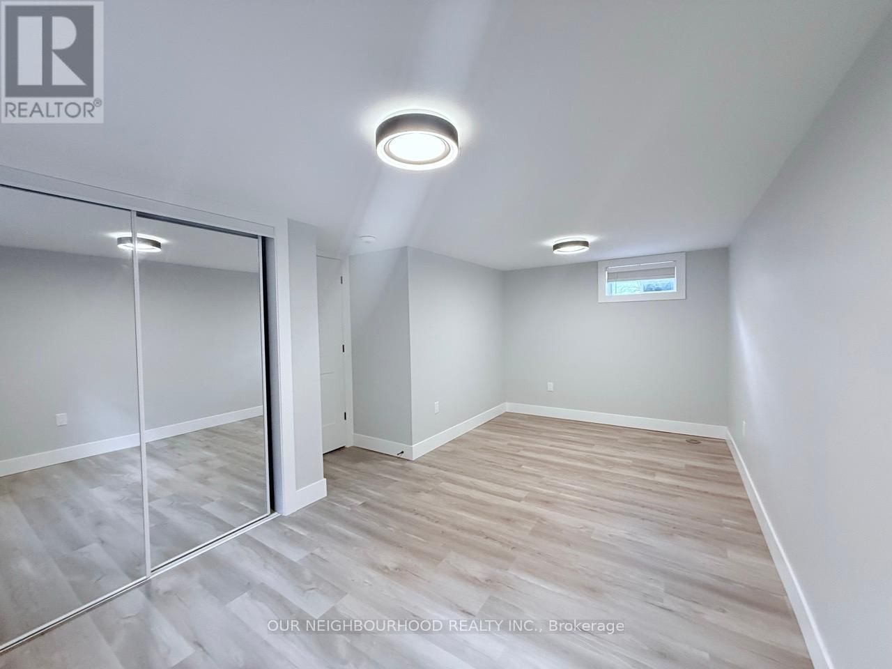 Lower/2 - 1382 LEIGHTON ROAD Image 23