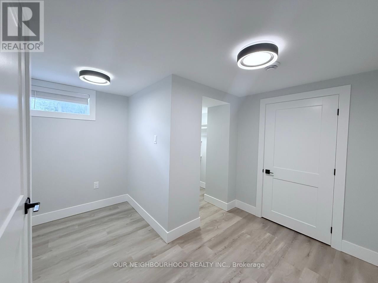 Lower/2 - 1382 LEIGHTON ROAD Image 24