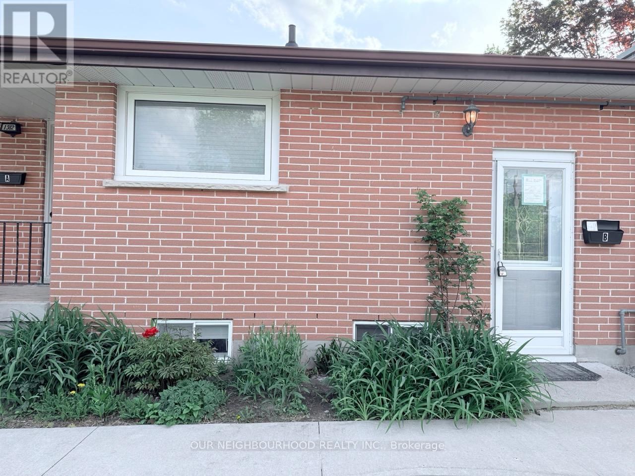 Lower/2 - 1382 LEIGHTON ROAD Image 30