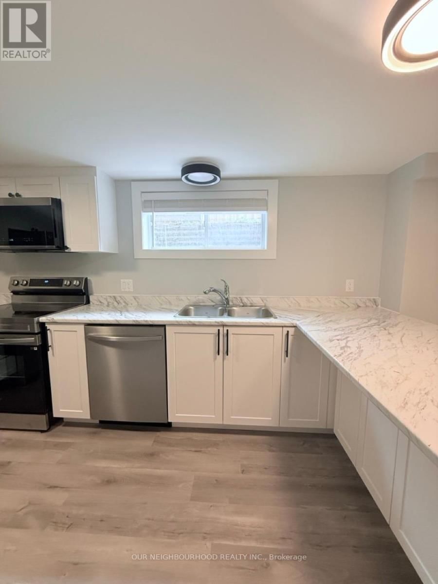Lower/2 - 1382 LEIGHTON ROAD Image 6