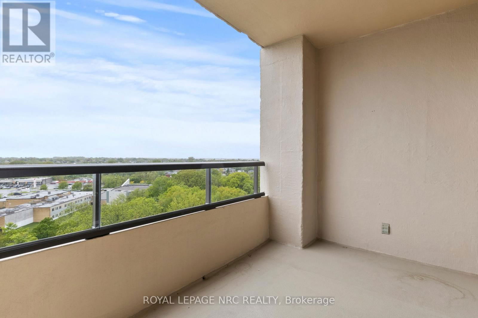 PH6 - 3 TOWERING HEIGHTS BOULEVARD Image 37