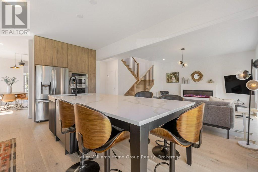 48 MACALISTER BOULEVARD Image 1