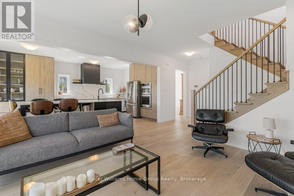 48 MACALISTER BOULEVARD Image 16