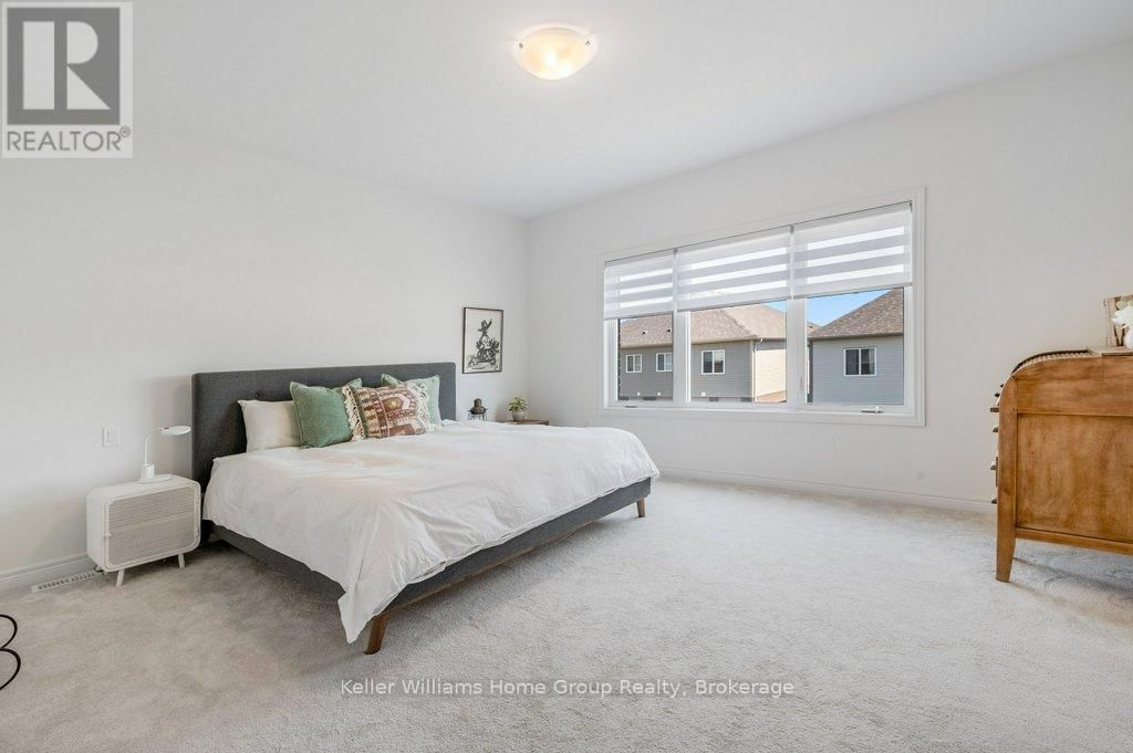 48 MACALISTER BOULEVARD Image 20