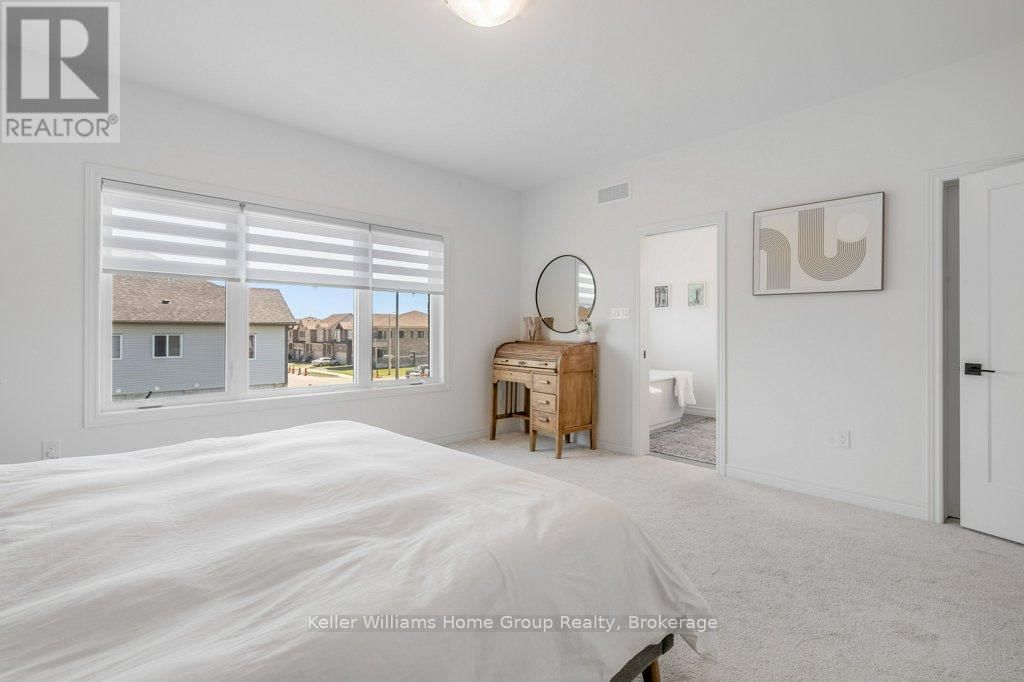 48 MACALISTER BOULEVARD Image 21