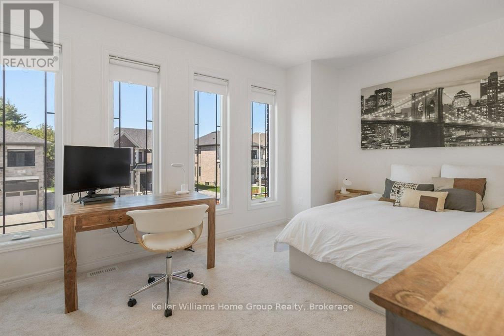 48 MACALISTER BOULEVARD Image 30