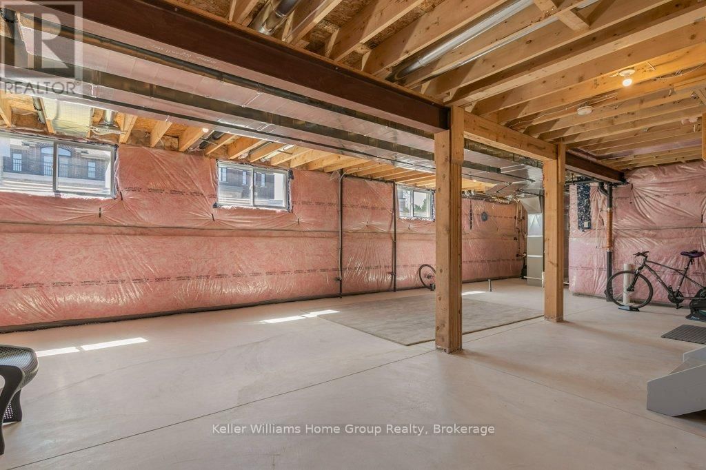 48 MACALISTER BOULEVARD Image 32
