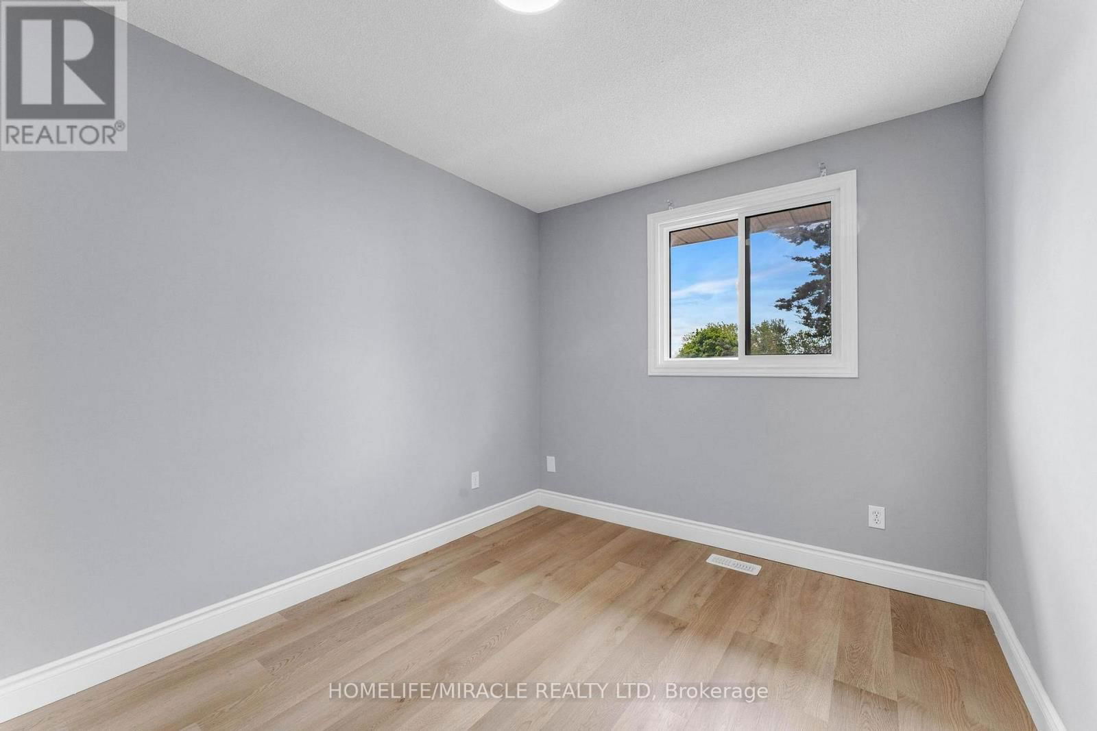 119 NICKOLAS CRESCENT Image 15