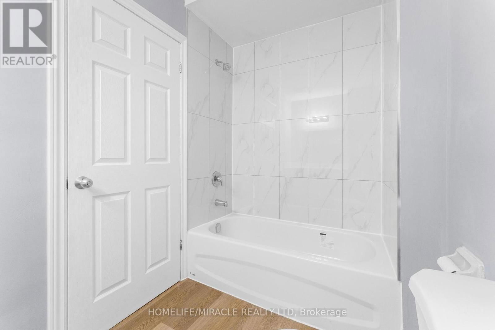 119 NICKOLAS CRESCENT Image 18