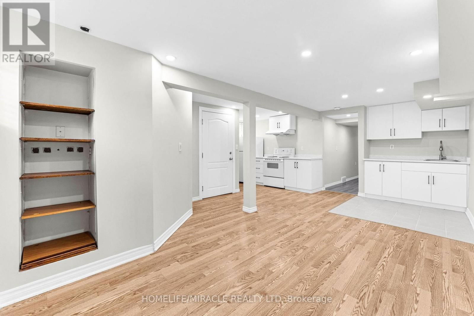 119 NICKOLAS CRESCENT Image 22