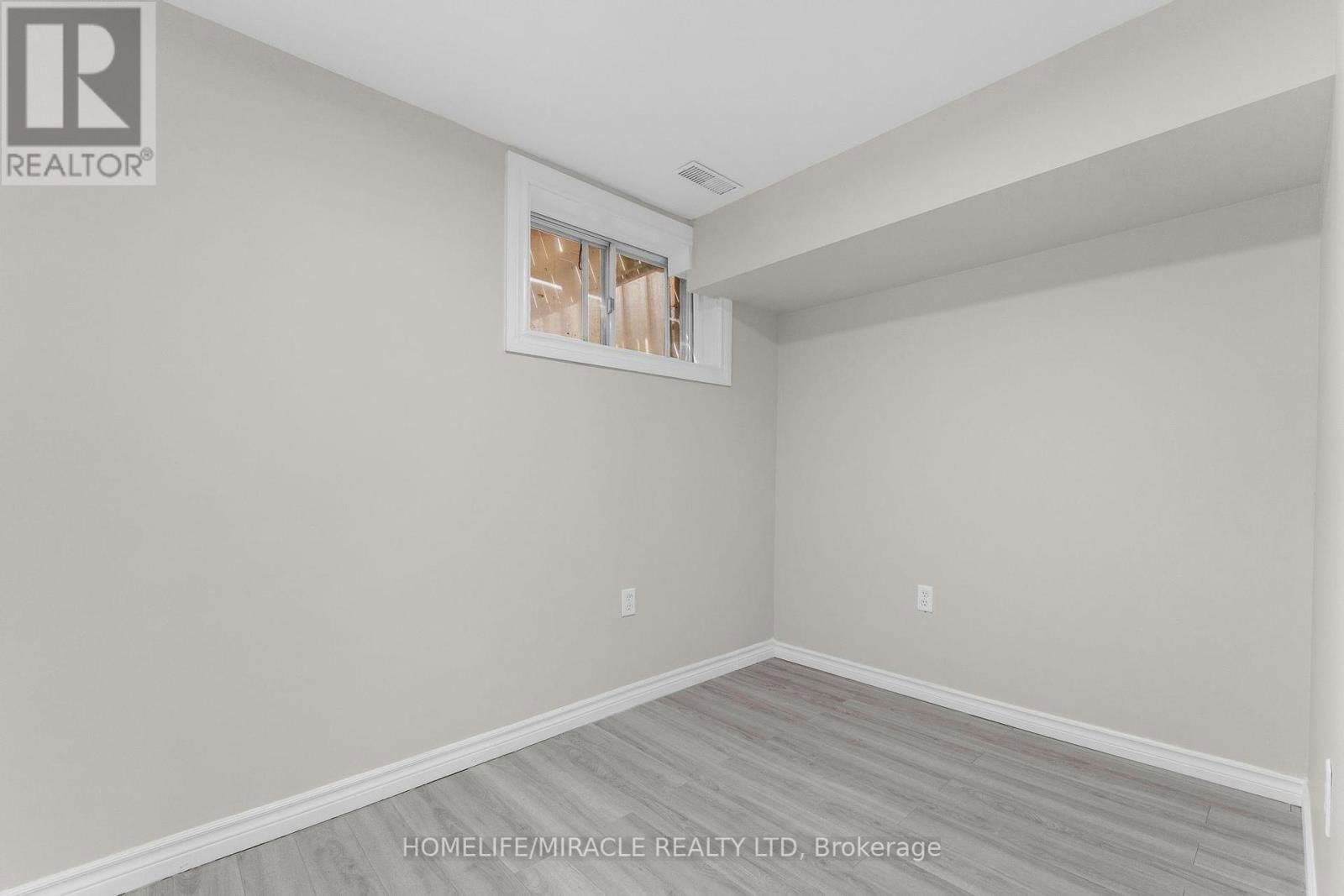 119 NICKOLAS CRESCENT Image 25