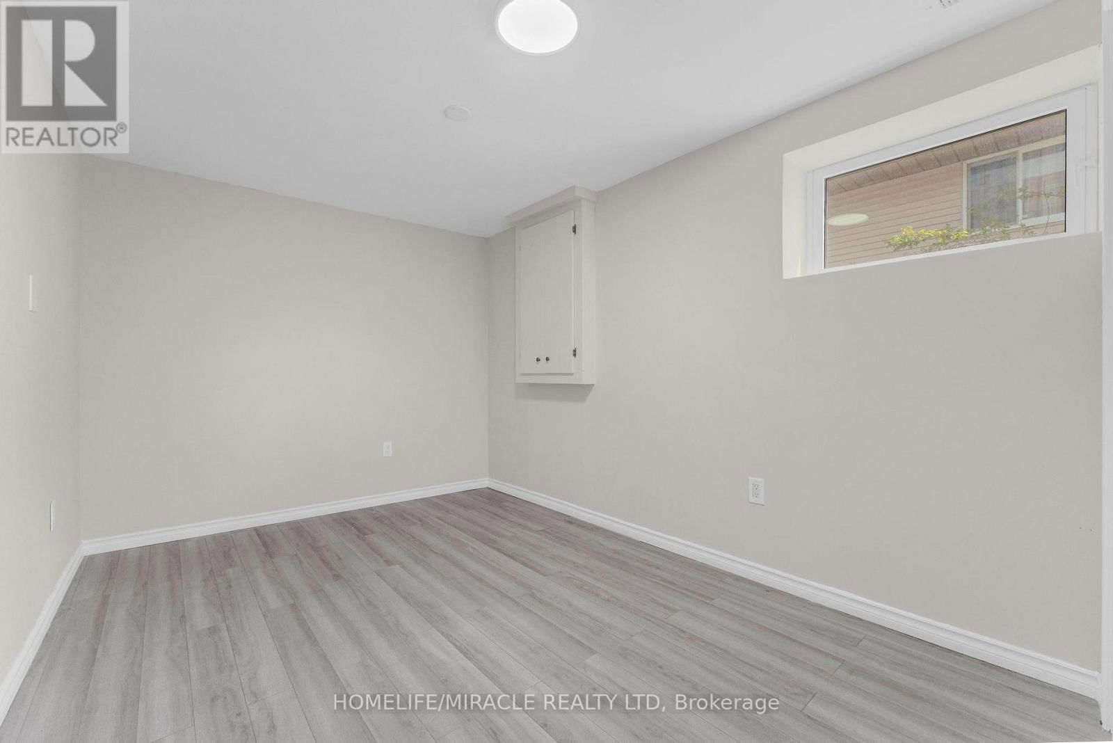 119 NICKOLAS CRESCENT Image 27