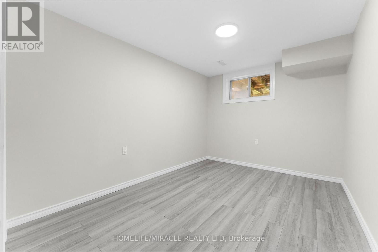119 NICKOLAS CRESCENT Image 29