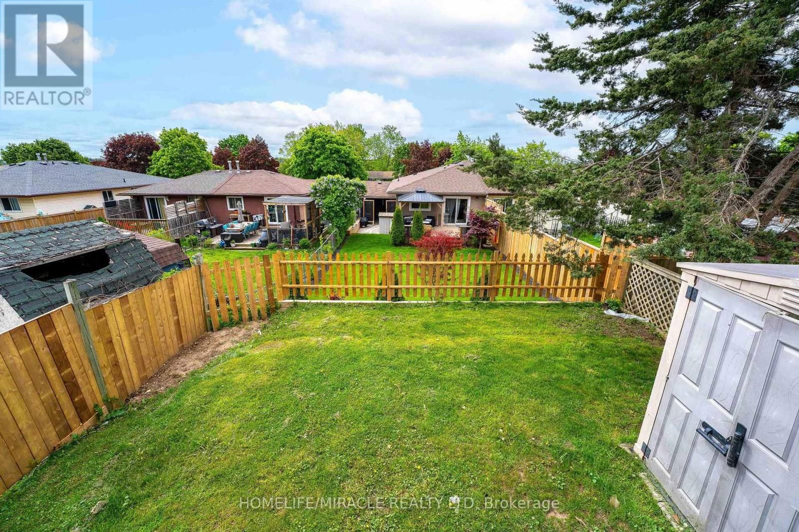 119 NICKOLAS CRESCENT Image 37